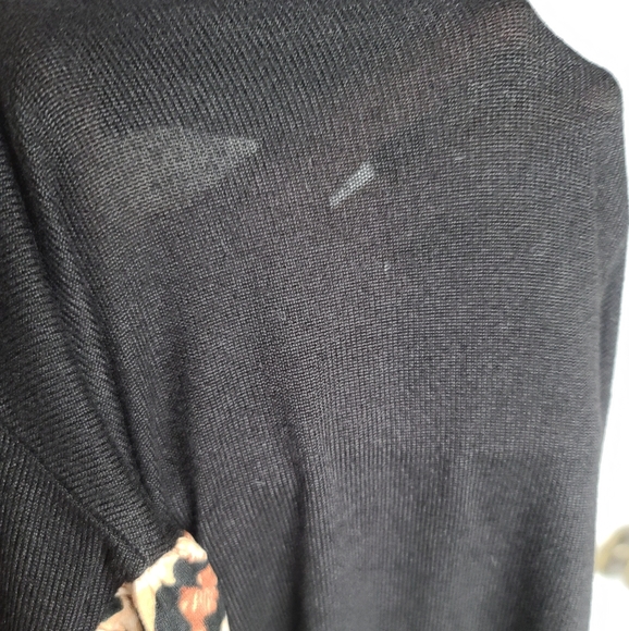 HOST PICK x2 Long sleeved leopard print top - Picture 7 of 7